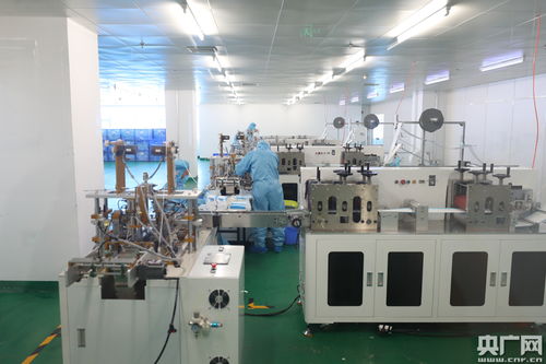 戰 疫 圖集 助力復工復學 北京口罩廠商加緊生產